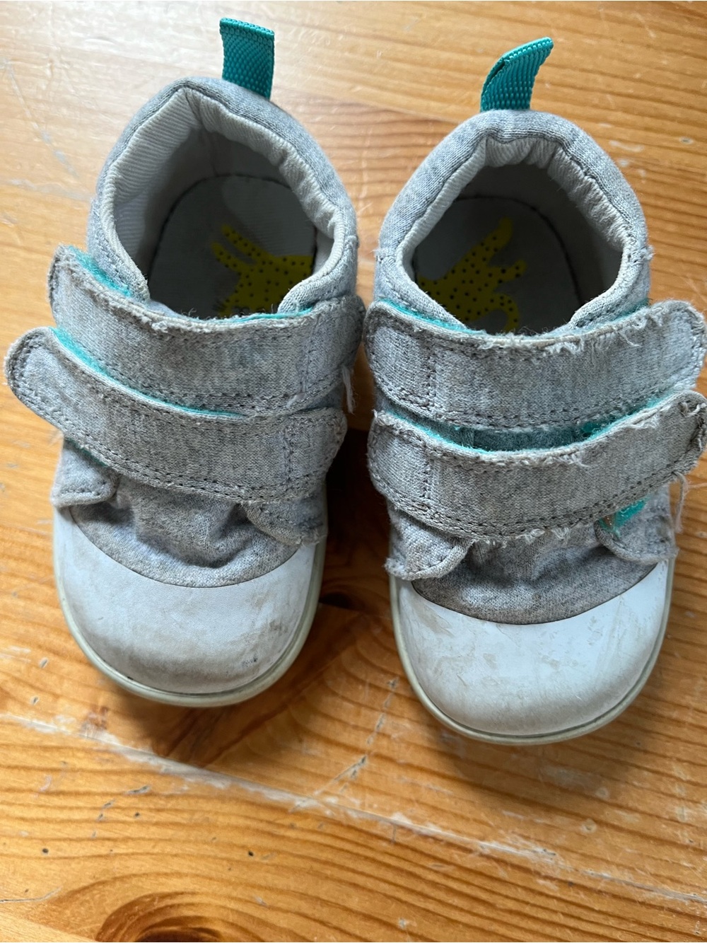 Ten Little Sneakers Gray First Walkers 4.5